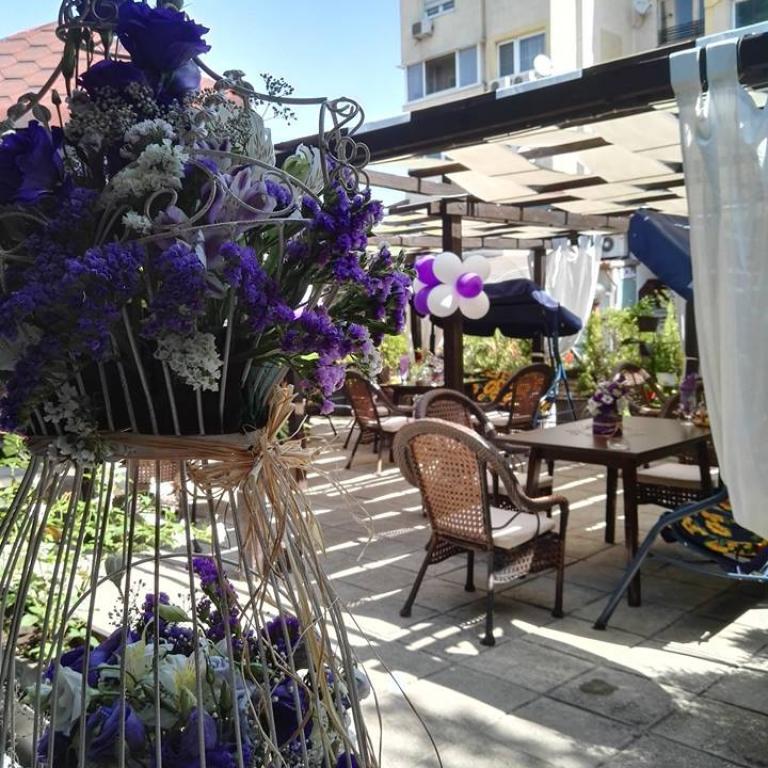 Лятна градина Монтерей Bar&Dinner